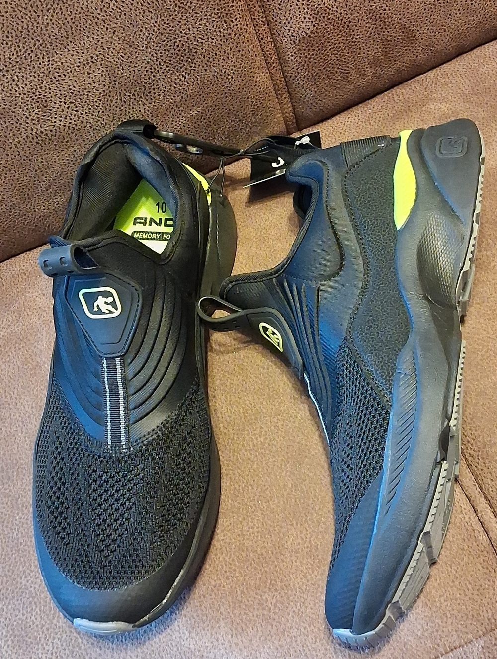 And1 Reactio 2.0 Men's 'Slip-On Sneakers in Black with Neon Yellow Accents 10